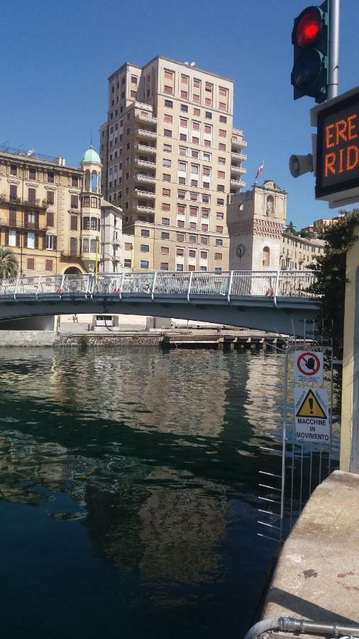 Apartament Bilocale Nell'Antica Darsena Savona Zewnętrze zdjęcie